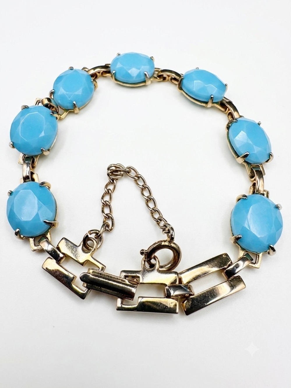 Vintage-Style Gold-Finish Bracelet featuring Faux Turquoise Ovals